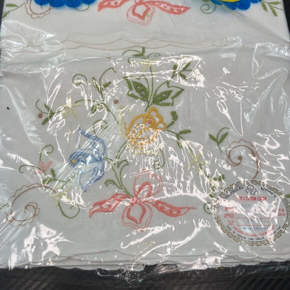 Vintage Belcrests Embroidered Broderie Pillow Cases 100% Cotton Percale One Pair - Picture 3 of 9